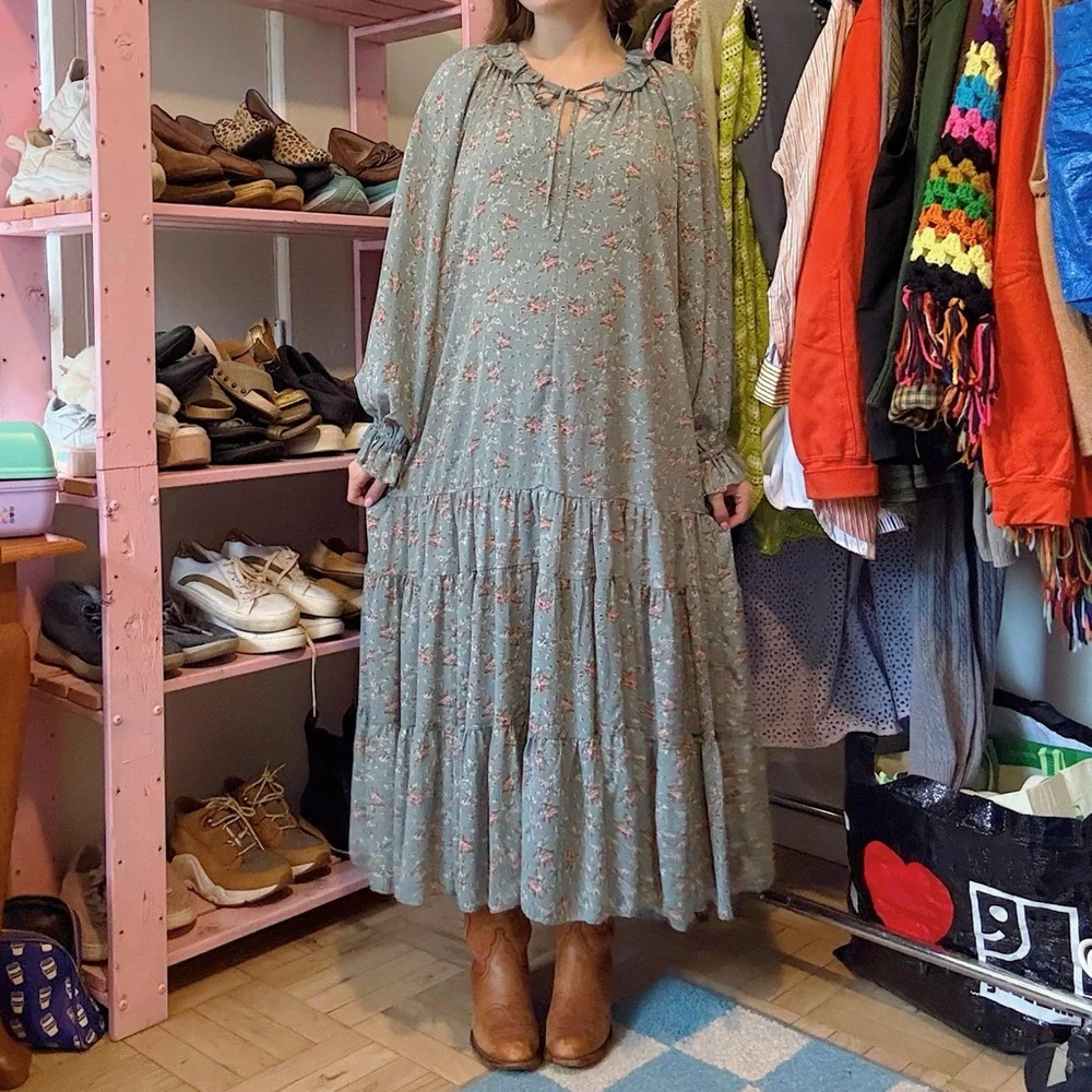 Storia Boutique Floral Drop Waist Tiered Long Sleeve Maxi Dress - Picture 2 of 8